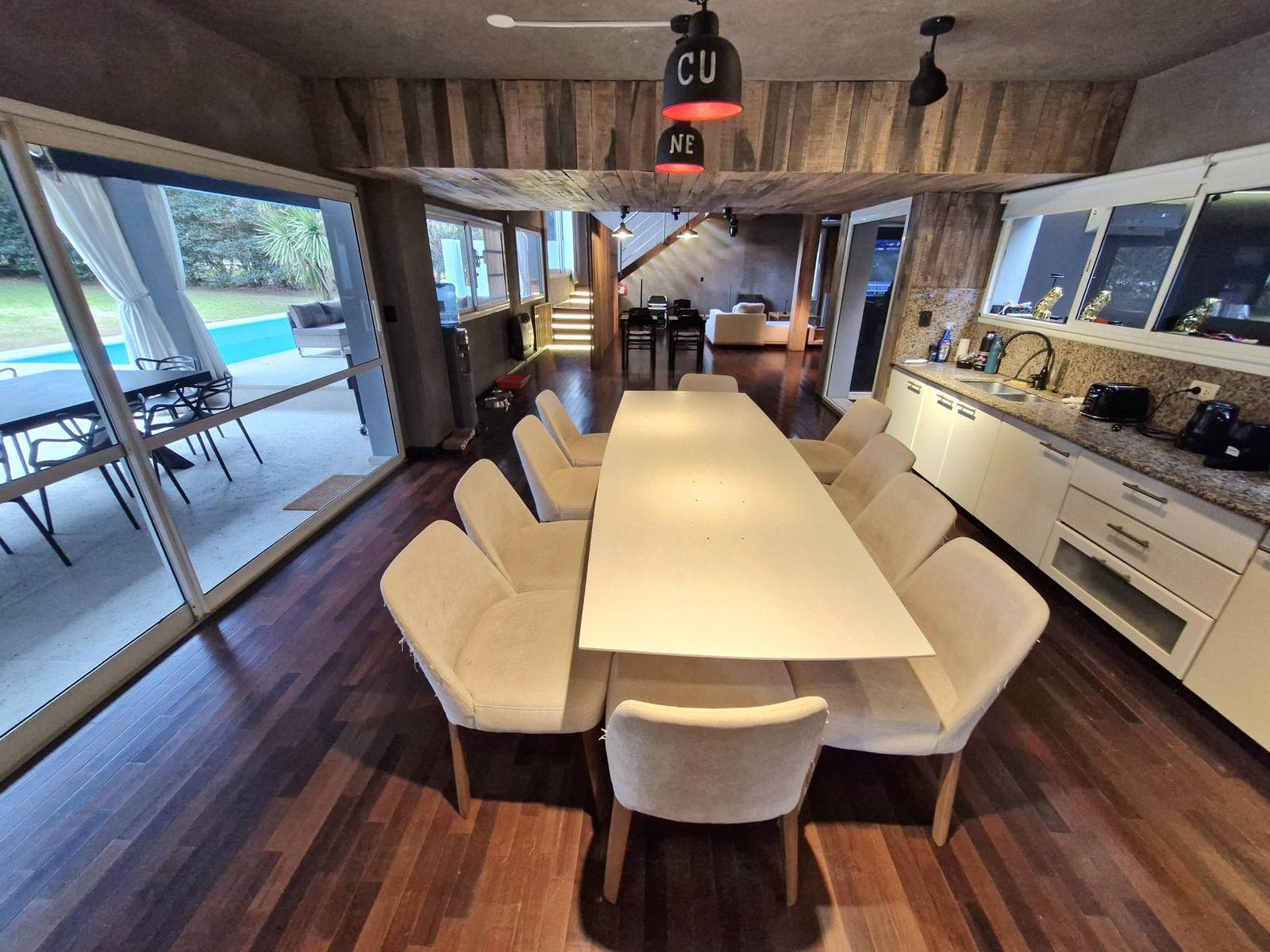 LOMAS DE LA CAROLINA - HOUSE FOR SALE - 391 M2 INDOOR AREA / 1,500 TERR