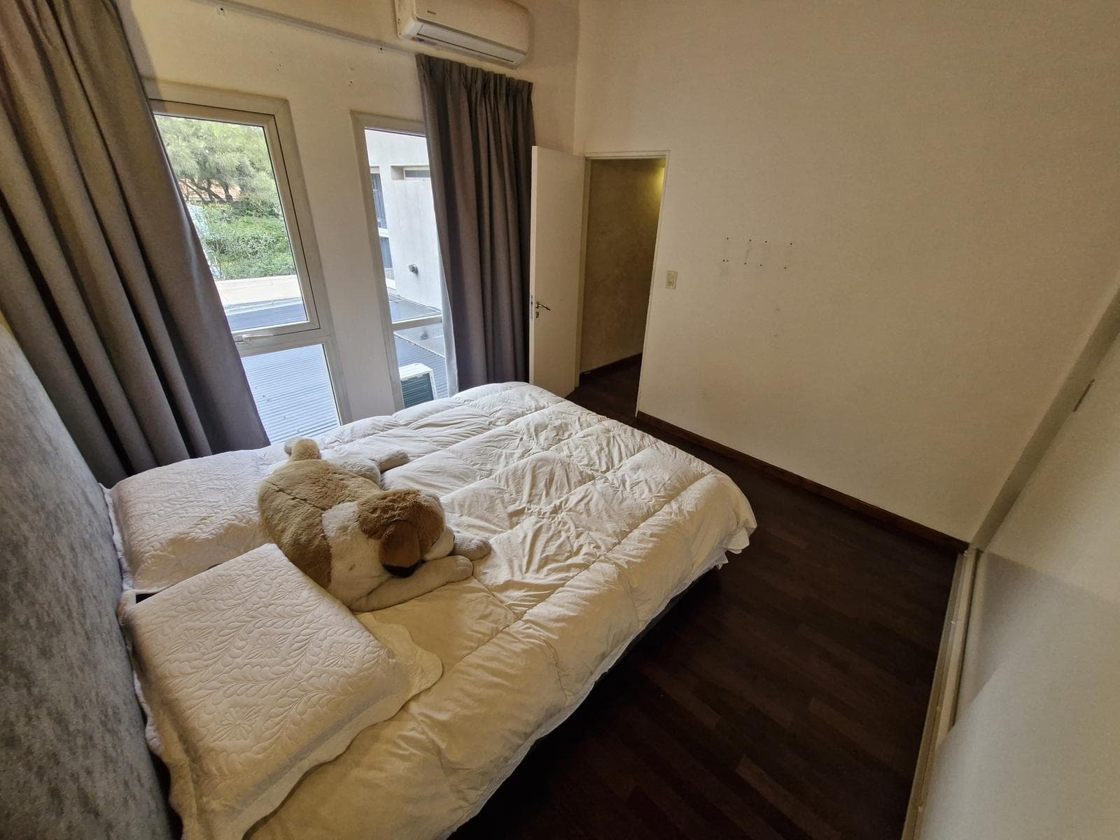 LOMAS DE LA CAROLINA - HOUSE FOR SALE - 391 M2 INDOOR AREA / 1,500 TERR