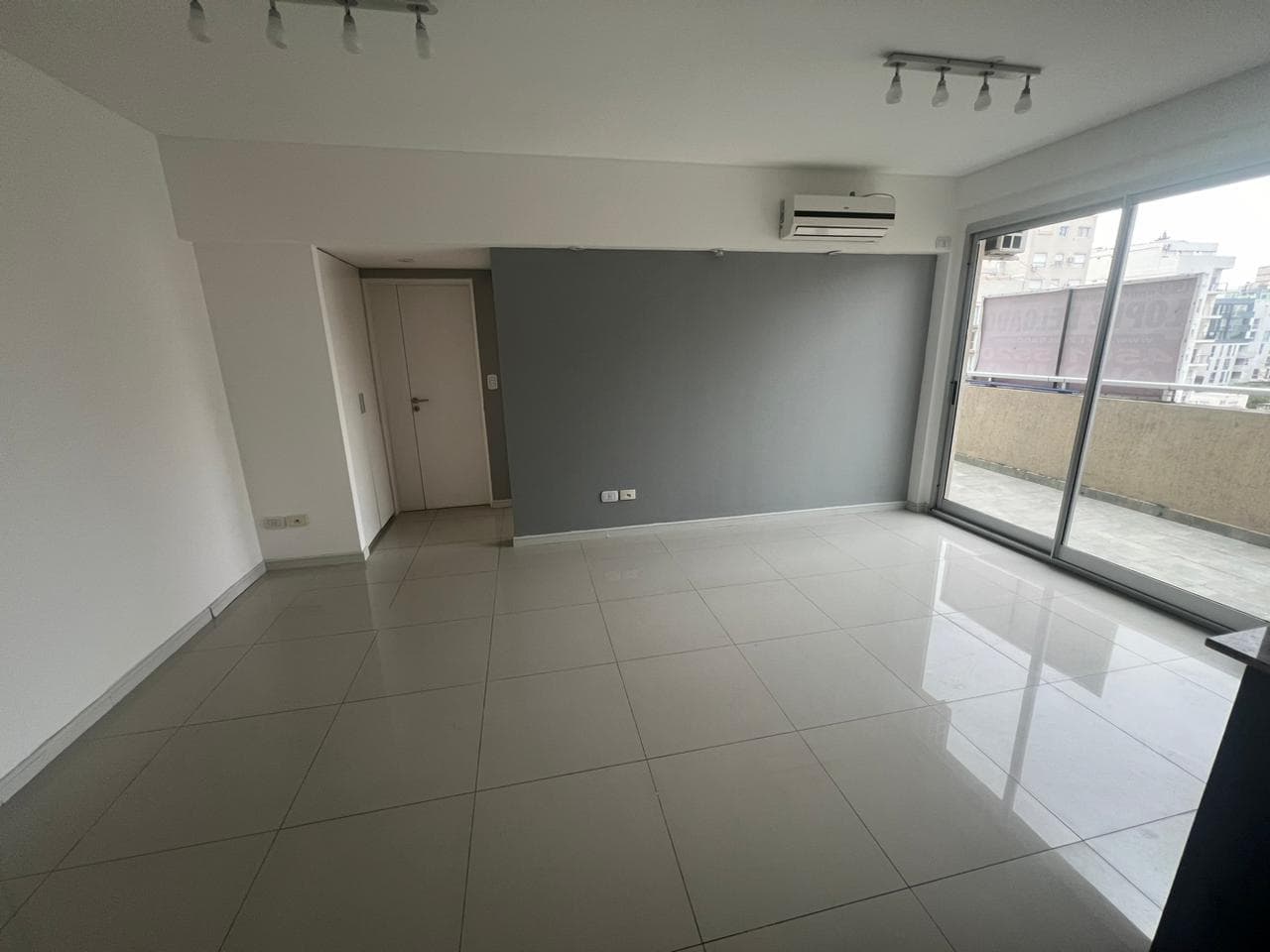 2-Bedroom Apartment with a Balcony in Villa del Parque