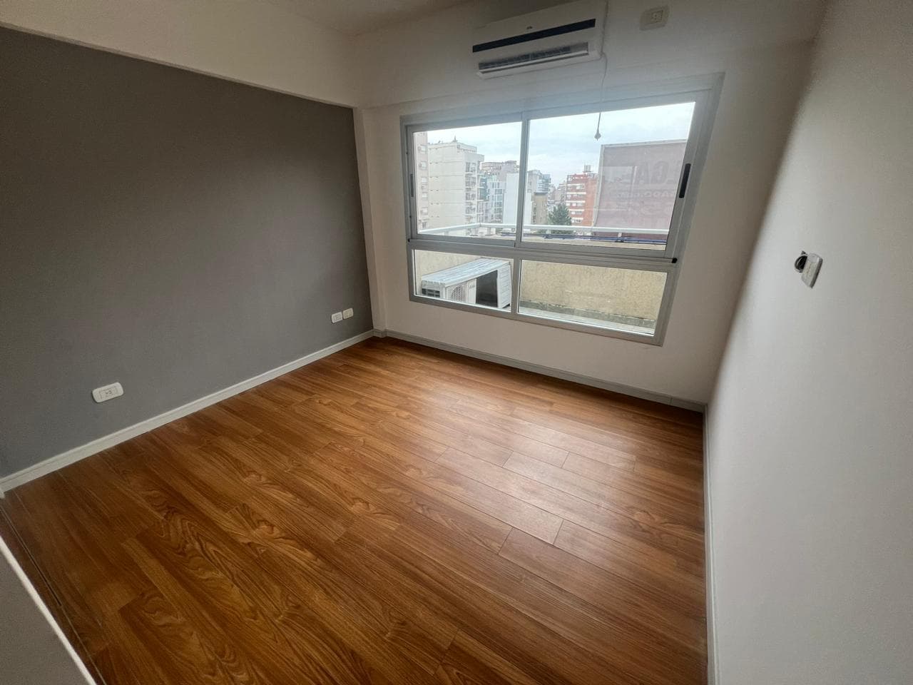 2-Bedroom Apartment with a Balcony in Villa del Parque