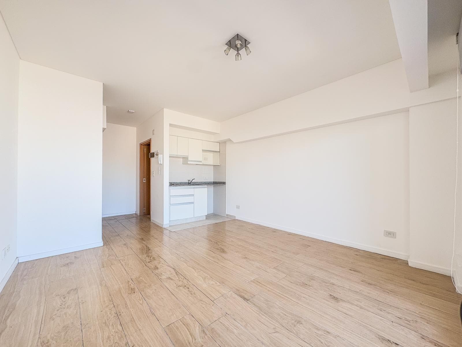 Studio Apartment for Sale with Balcony and Pool, Agüero and Córdoba, Recoleta.