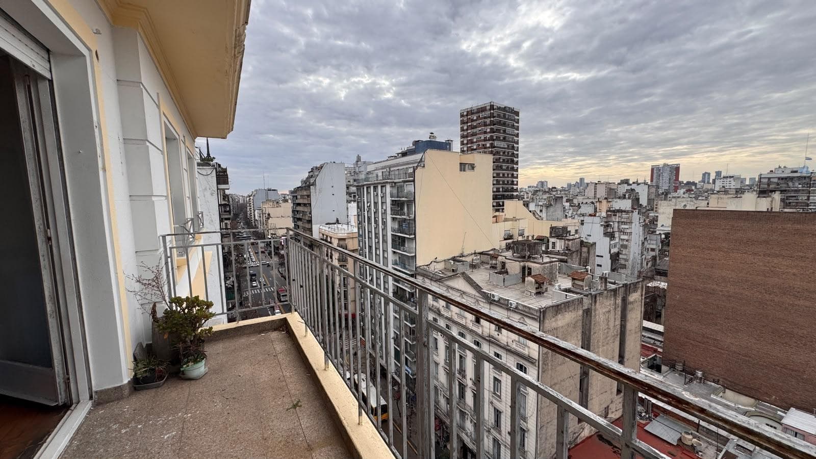 4-room apartment in Balvanera in need of renovation