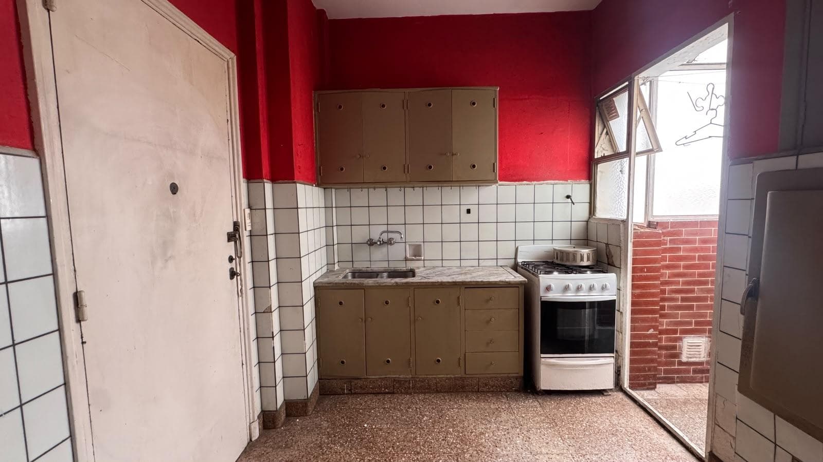 4-room apartment in Balvanera in need of renovation