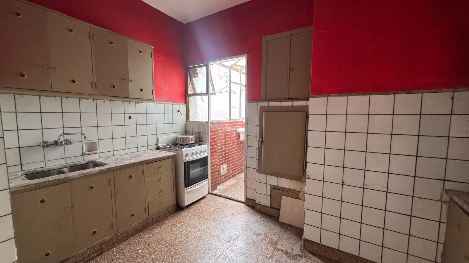 4-room apartment in Balvanera in need of renovation
