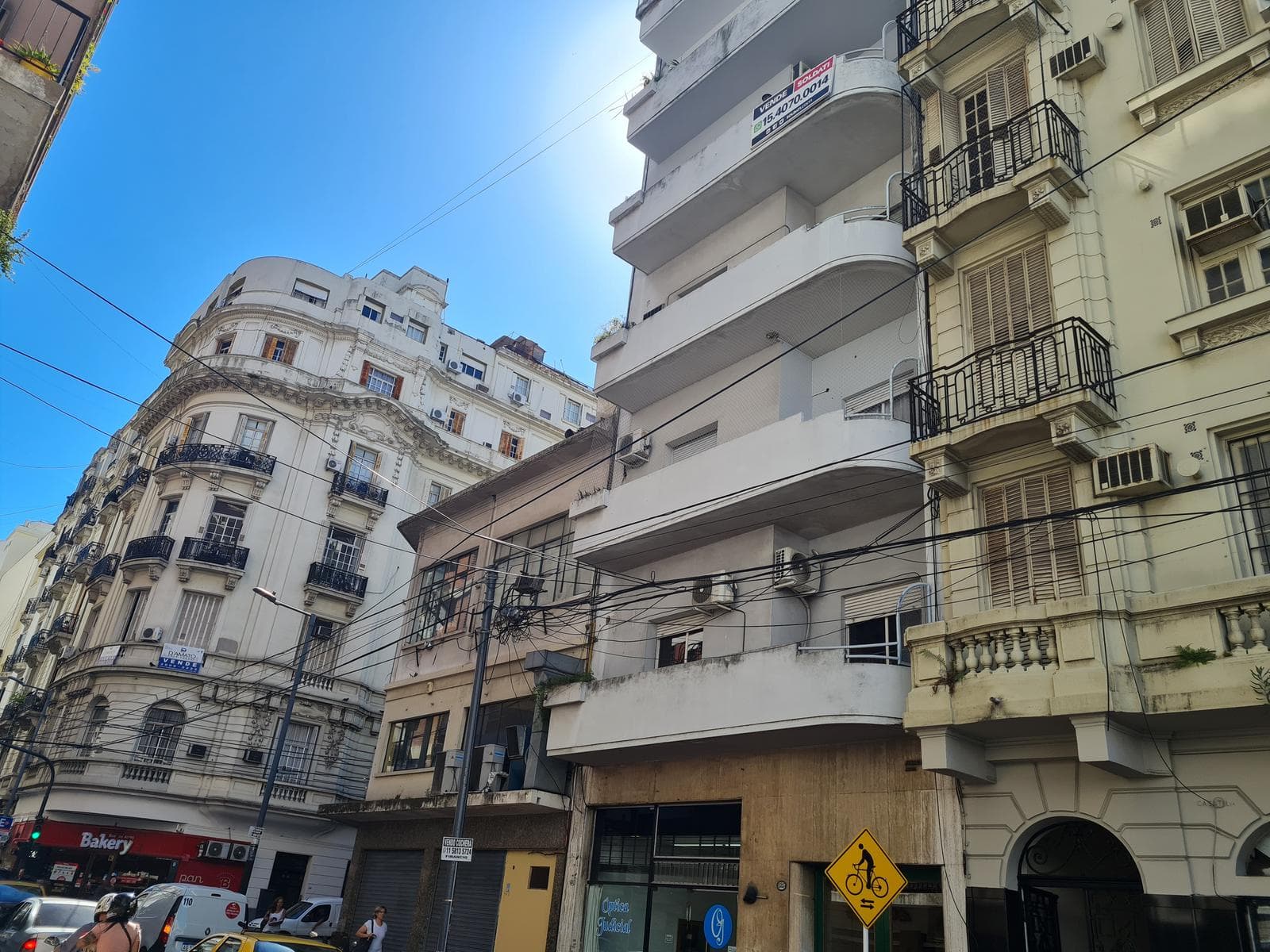 Departamento de 3 Ambientes en Venta - Balcón - Tribunales