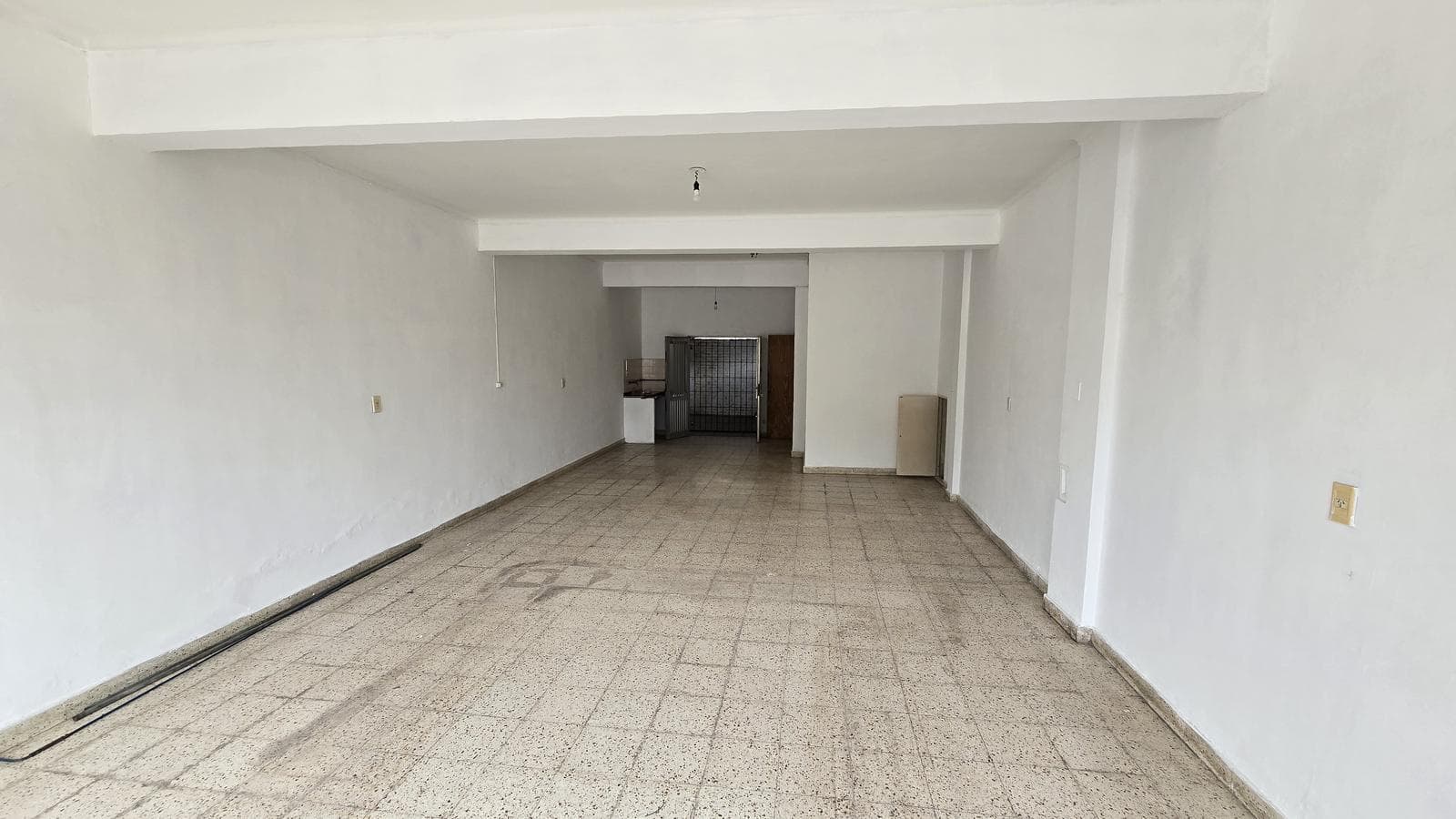 Local Comercial Sobre Avenida Blas Parera Apto Varios Destinos