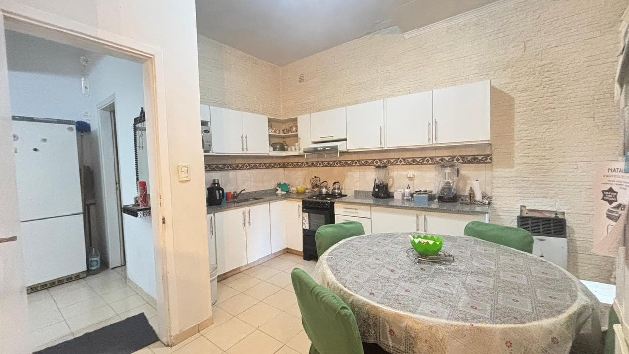 Venta casa 3 amb con cochera en Muñiz