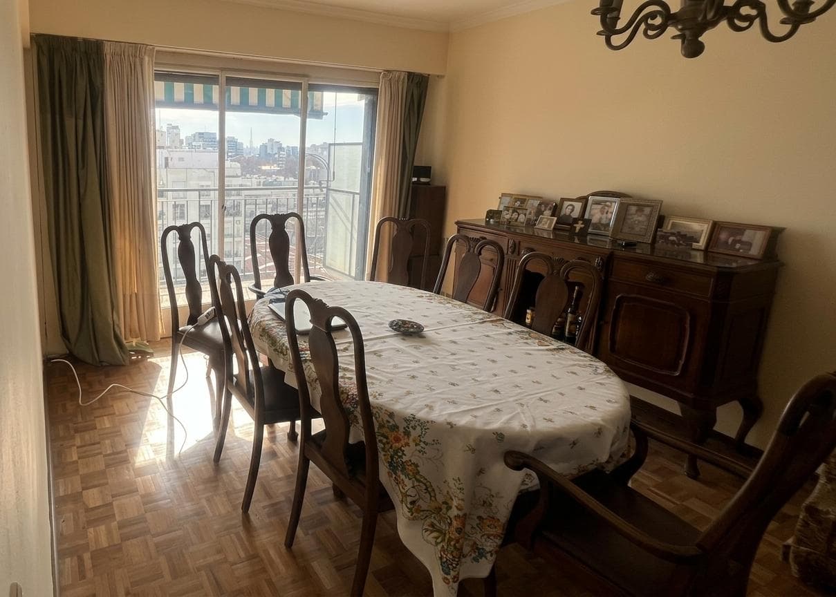 4-Room Apartment for Sale with 3 Bedrooms | 8th Floor, Very Bright | Rivadavia Ave., Flores.