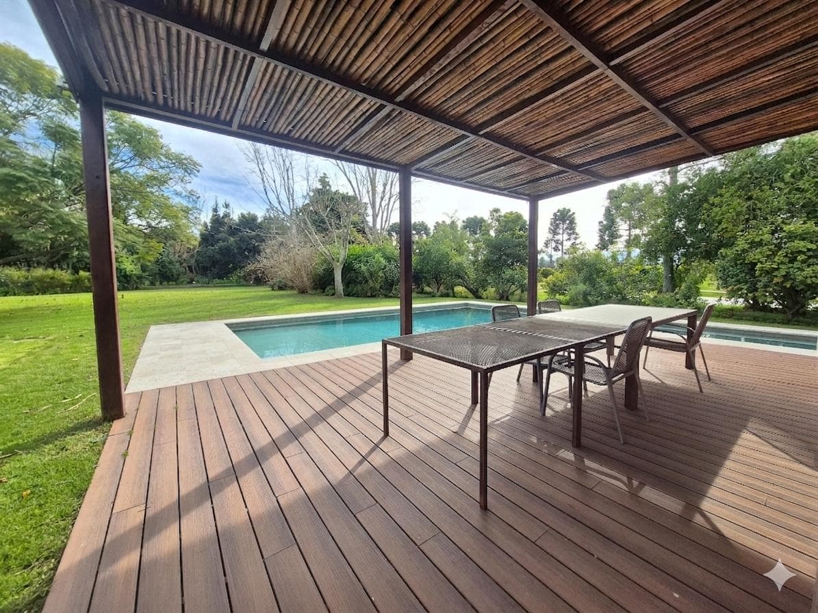 House for Sale in Abril Country Club on a Triple Lot