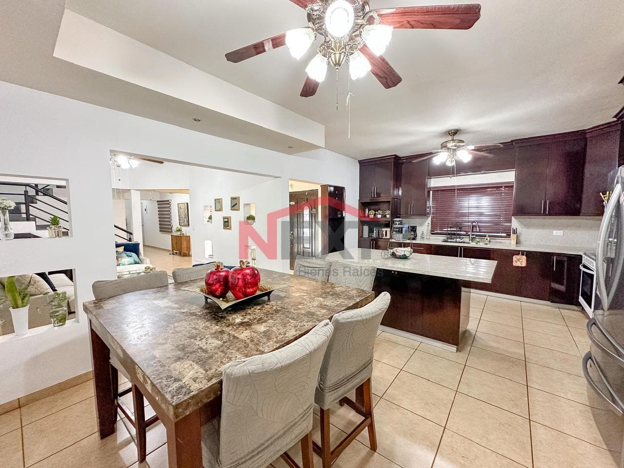HOUSE FOR SALE IN THE NORTH IN CERRADA DE LA CAPILLA