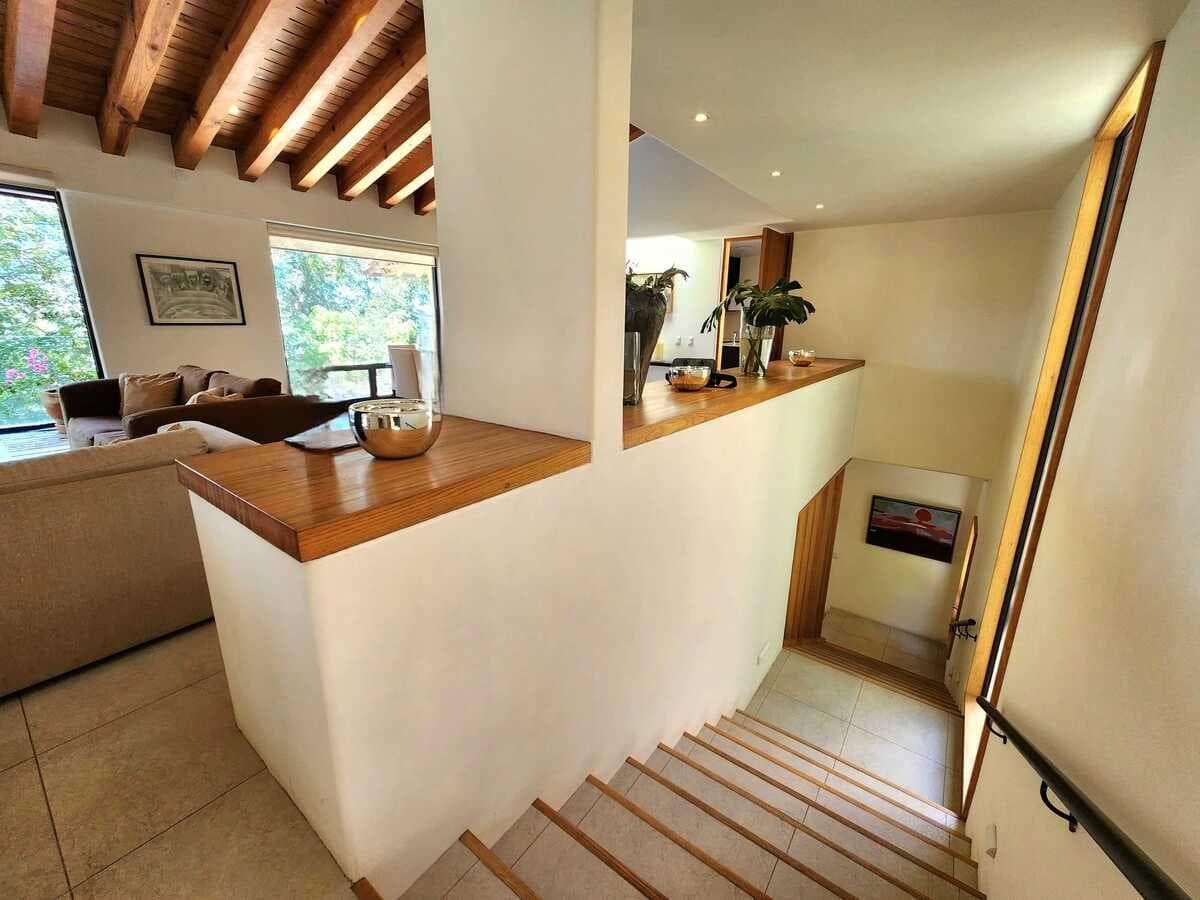 House for Sale in a Condominium Complex in Valle de Bravo