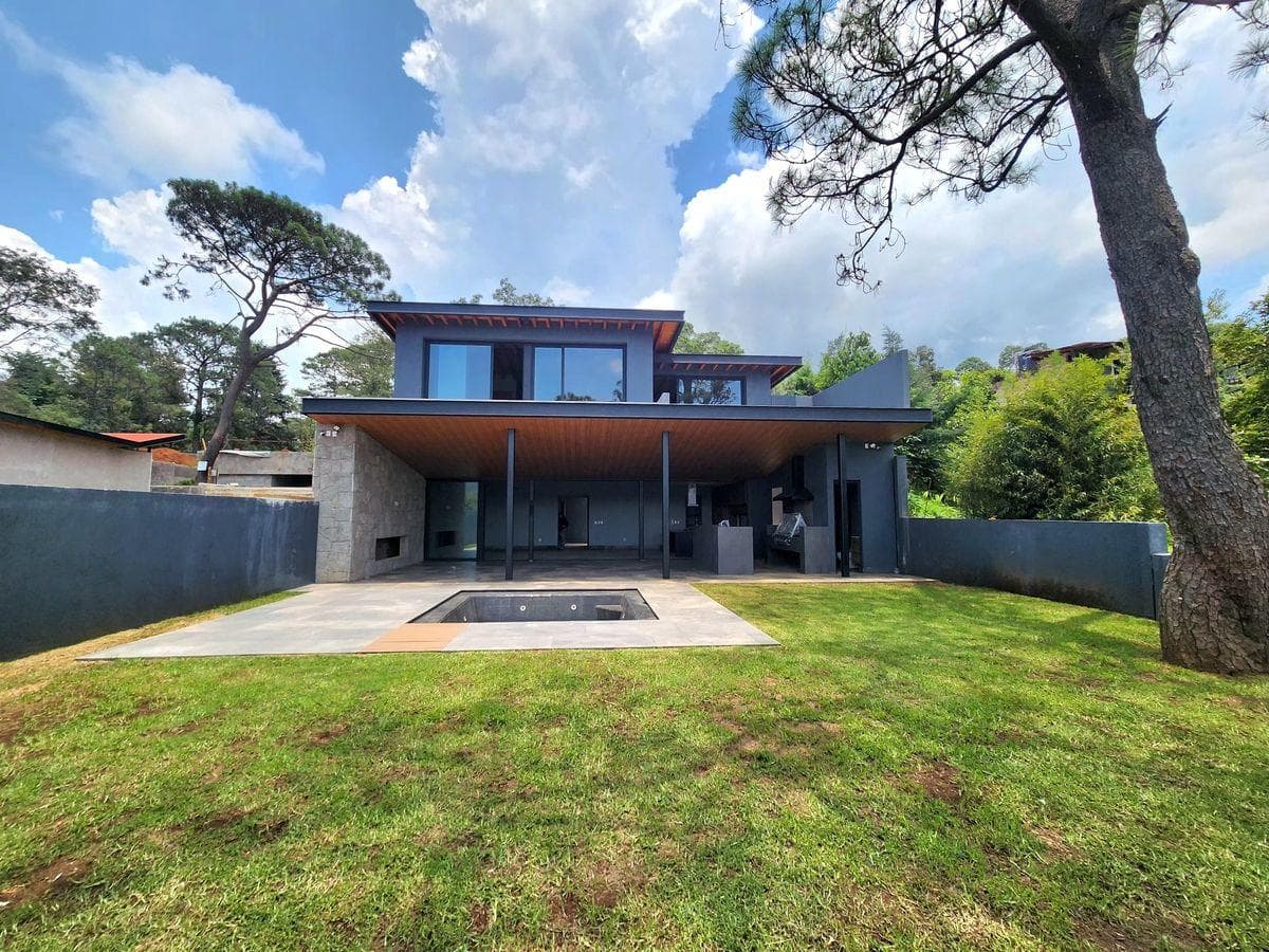 Lots for Sale in the Avándaro Condominium in Valle de Bravo