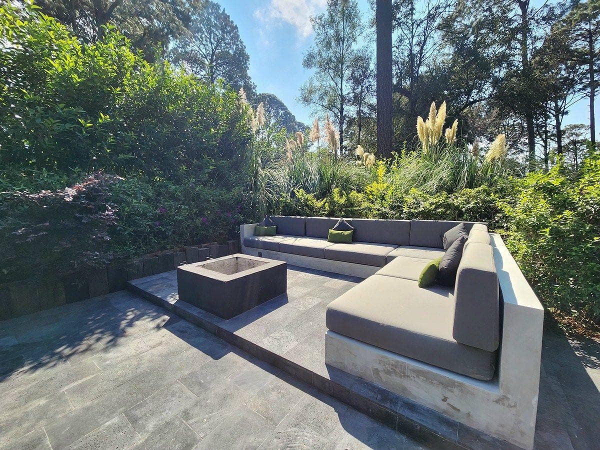 HOUSE FOR SALE IN RANCHO AVÁNDARO