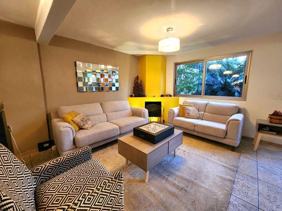 HOUSE FOR SALE IN AVANDARO