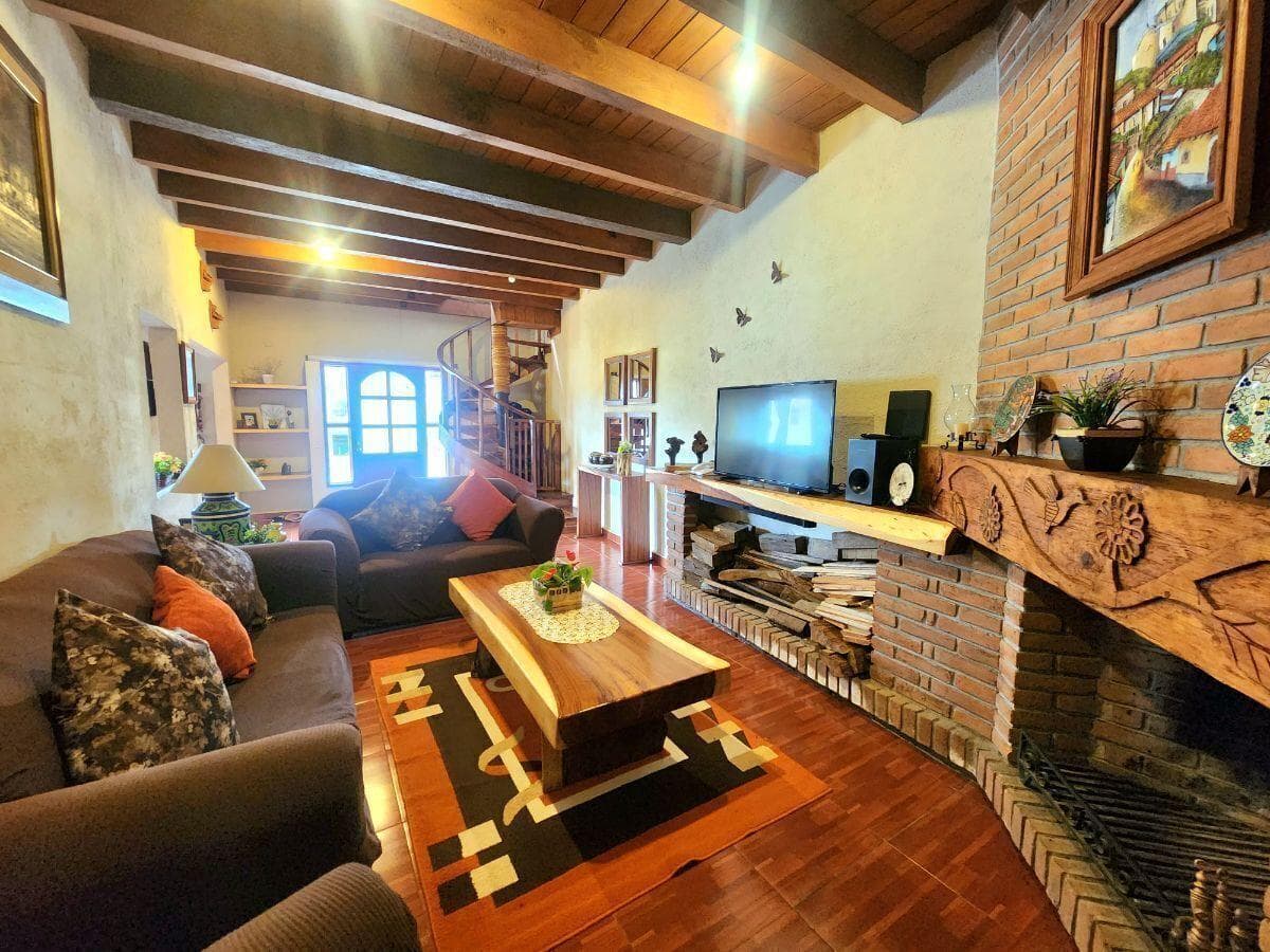 HOUSE FOR RENT, AVÁNDARO.