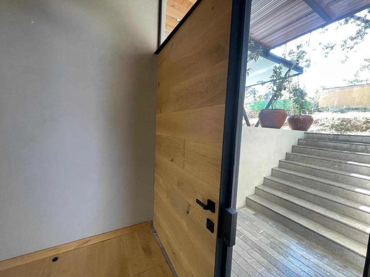 HOUSE FOR SALE IN VALLE DE BRAVO