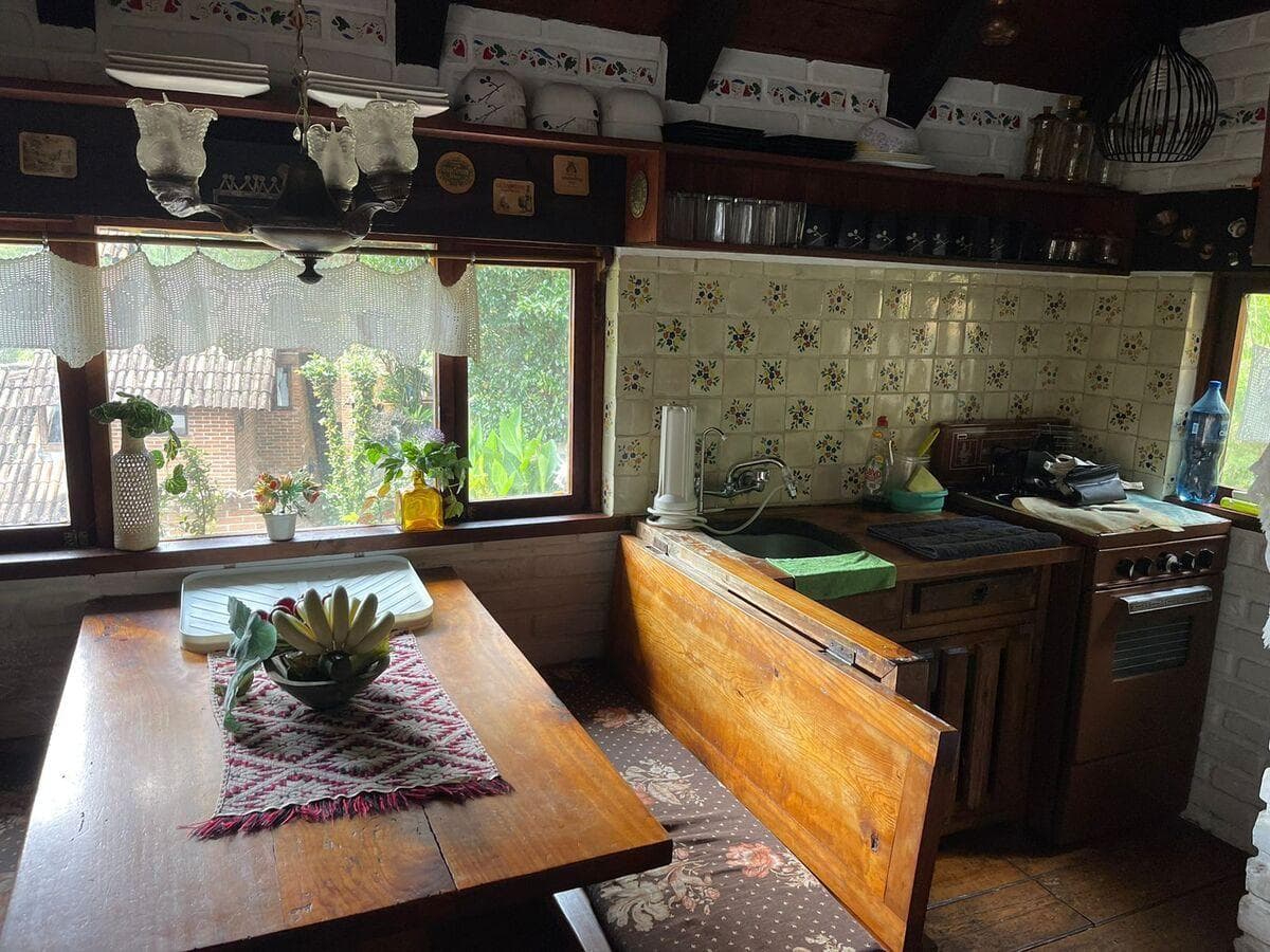 HOUSE FOR SALE, AVANDARO, VALLE DE BRAVO