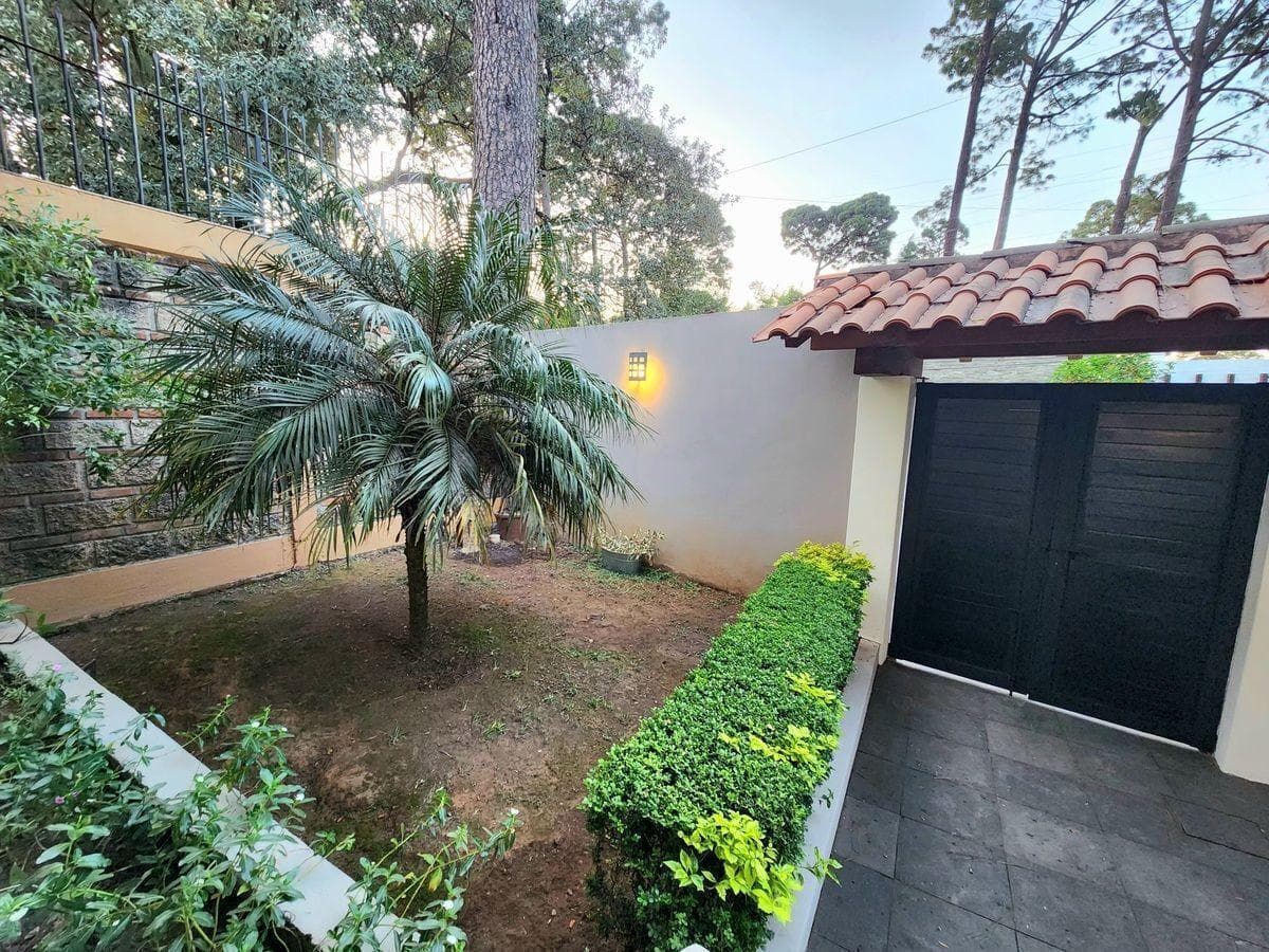 HOUSE FOR RENT IN AVANDARO