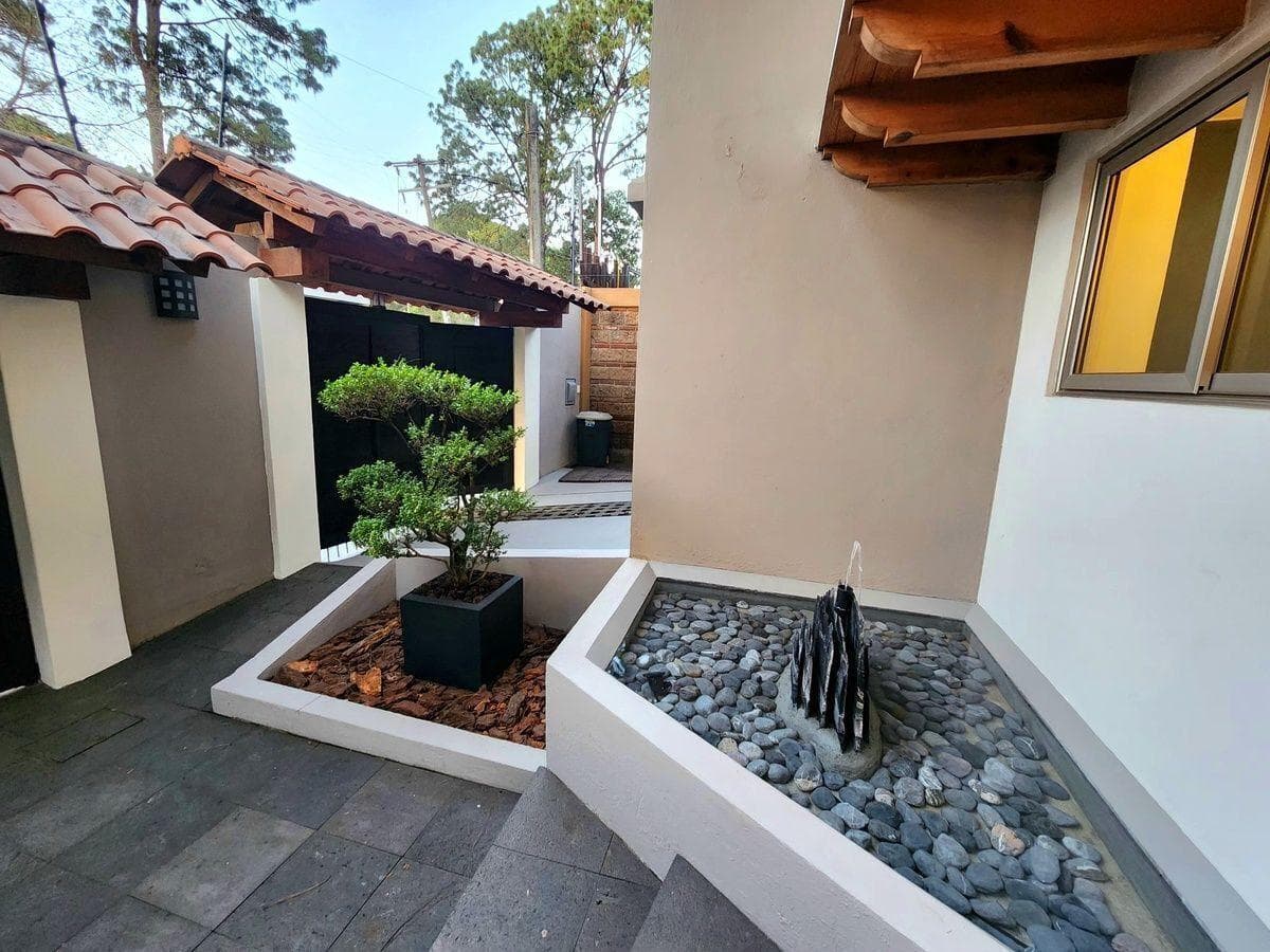 HOUSE FOR RENT IN AVANDARO
