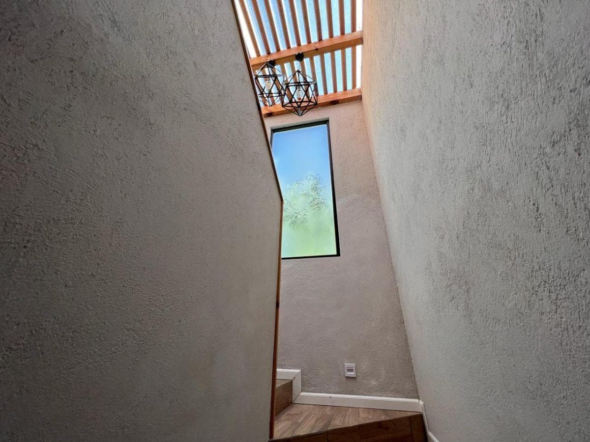 HOUSE FOR RENT, CERRO COLORADO.
