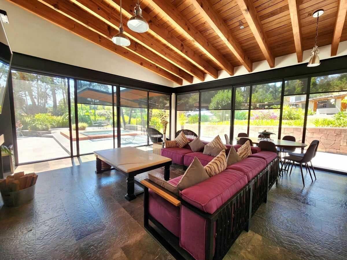 HOUSE FOR SALE, AVANDARO, VALLE DE BRAVO