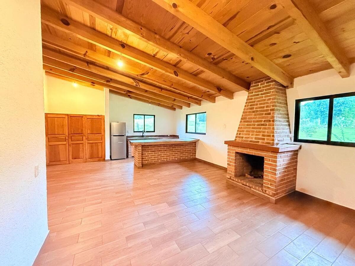HOUSE FOR RENT, CERRO COLORADO.
