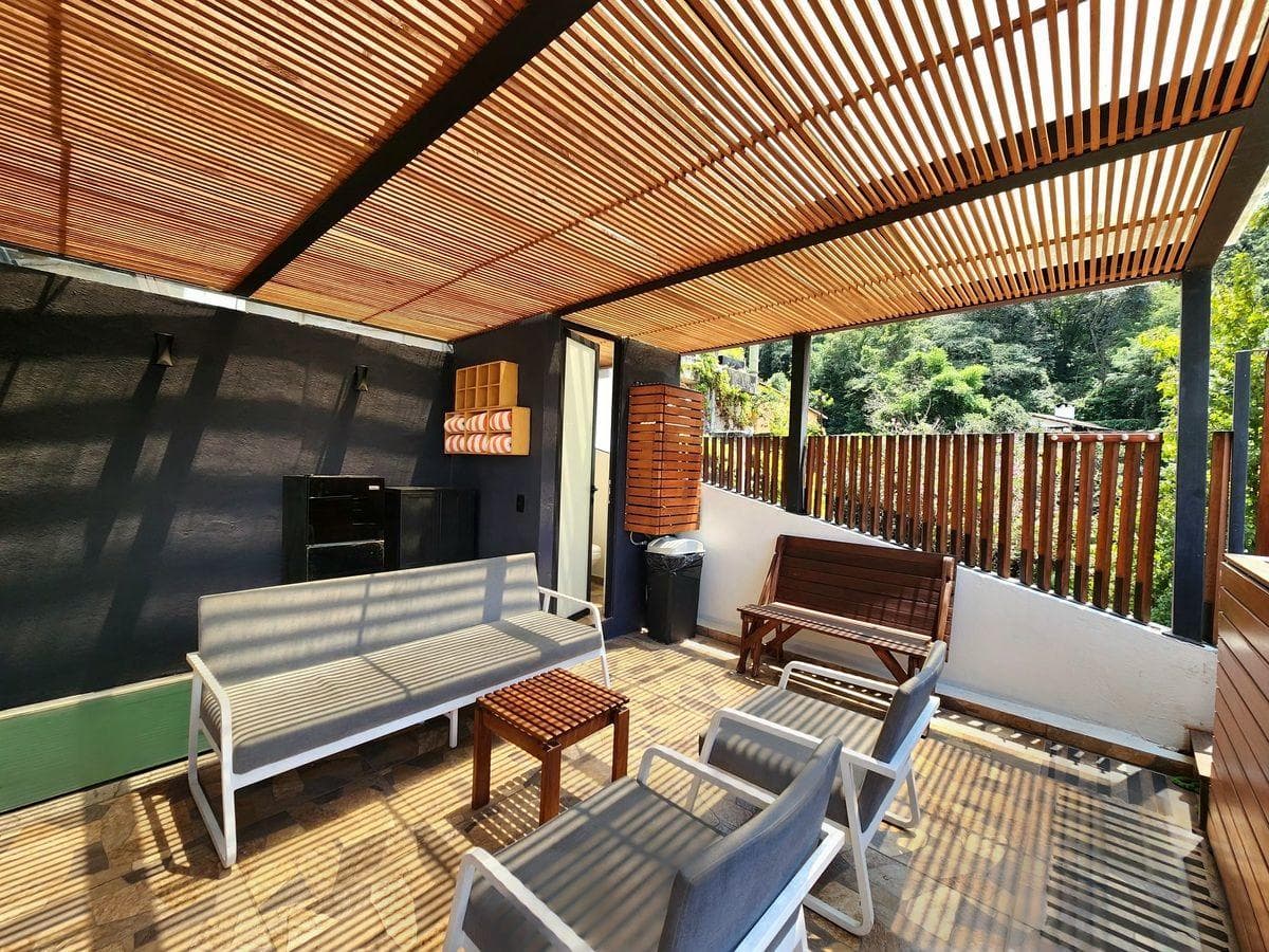APARTMENT FOR SALE AND RENT WITH A LAKE VIEW IN VALLE DE BRAVO