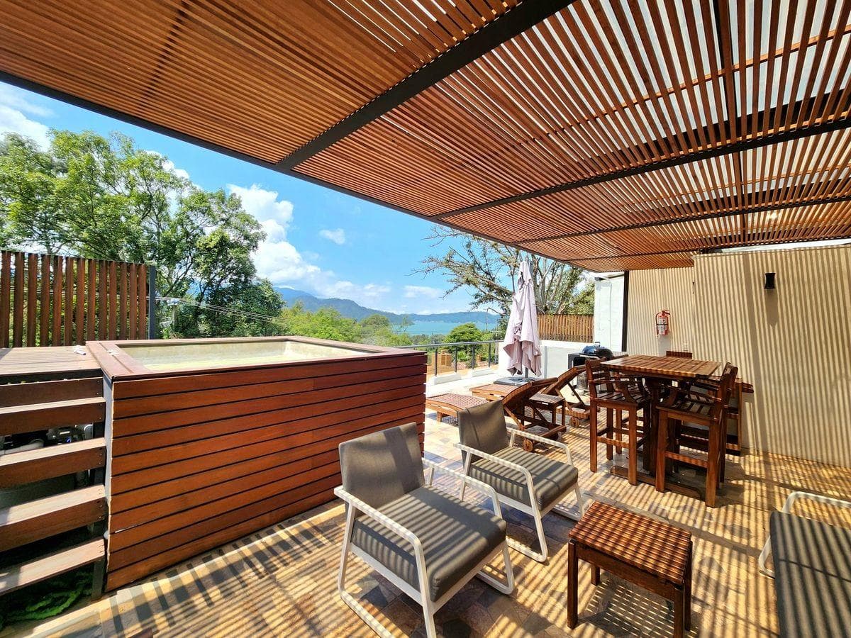 APARTMENT FOR SALE AND RENT WITH A LAKE VIEW IN VALLE DE BRAVO