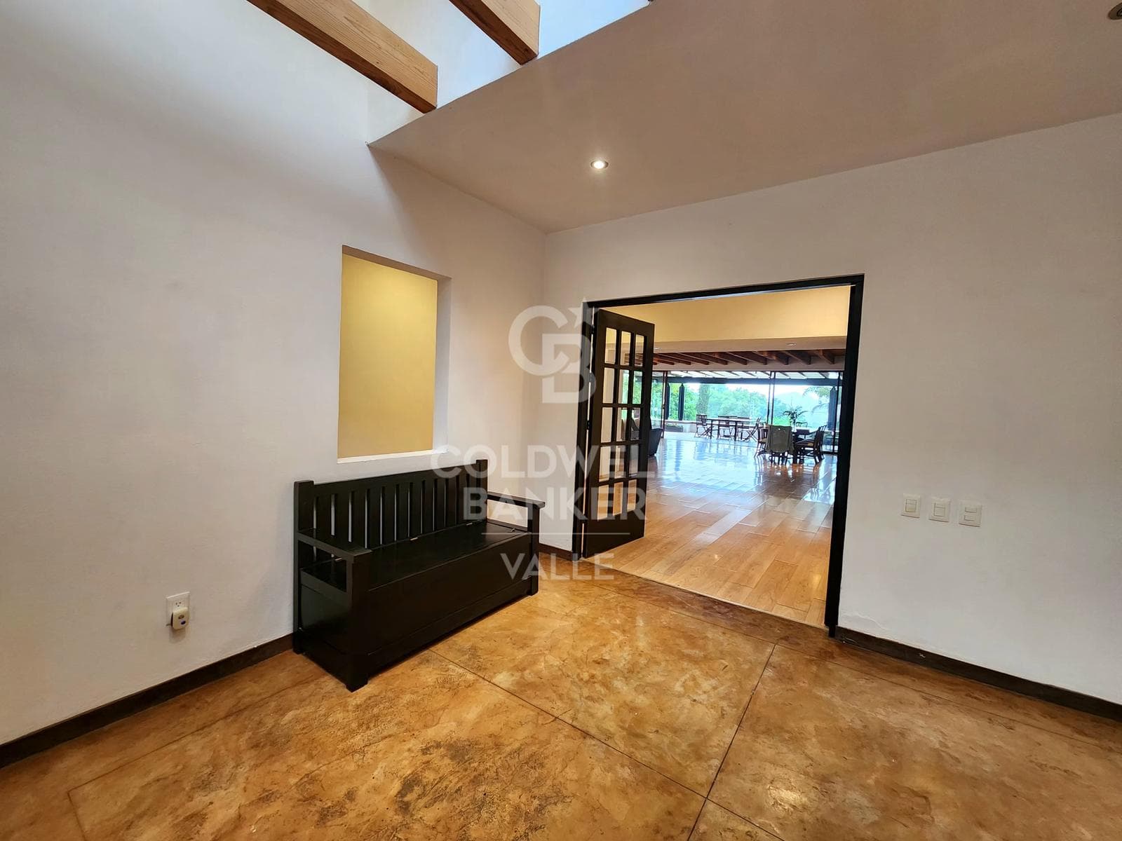 HOUSE FOR SALE, Valle de Bravo.