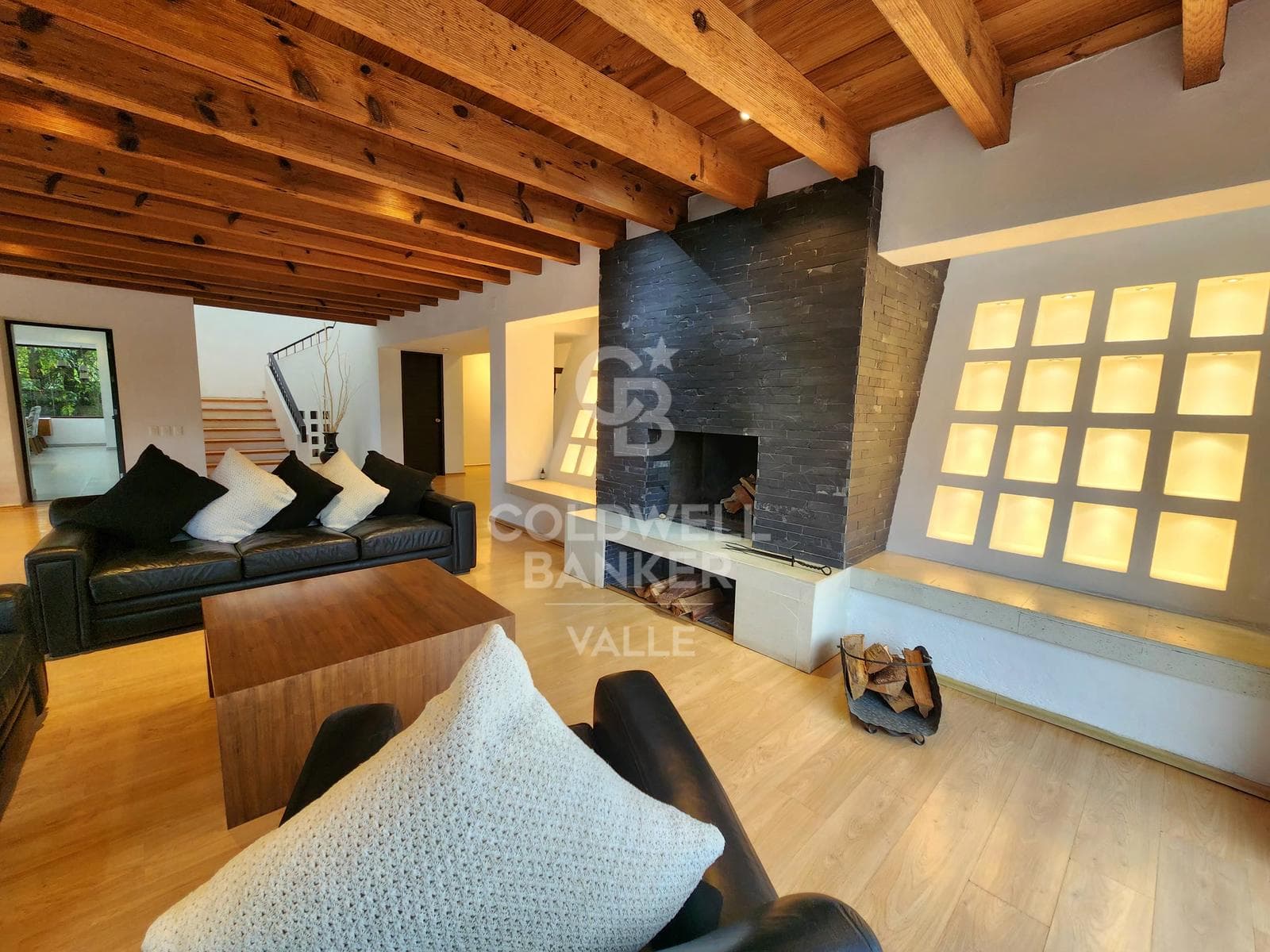 HOUSE FOR SALE, Valle de Bravo.