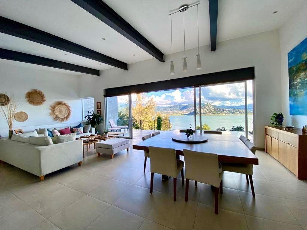 HOUSE FOR SALE, SAN GASPAR.