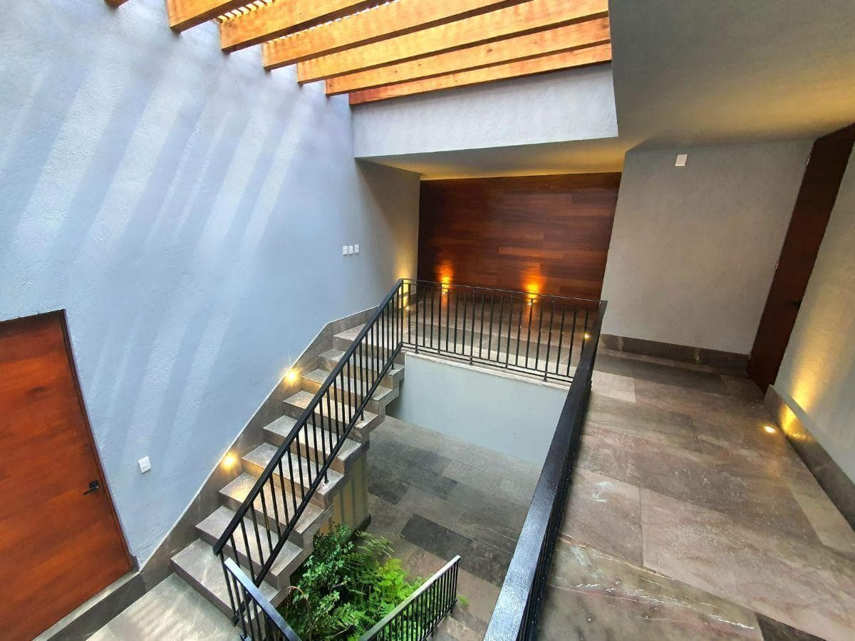 House for sale, Avándaro.