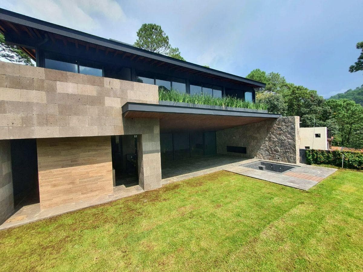 House for sale, Avándaro.