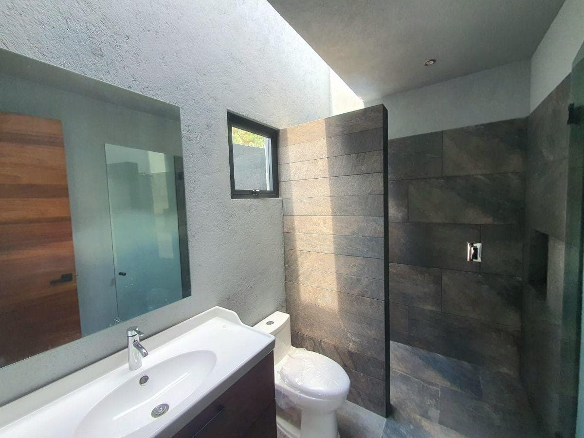House for sale, Avándaro.