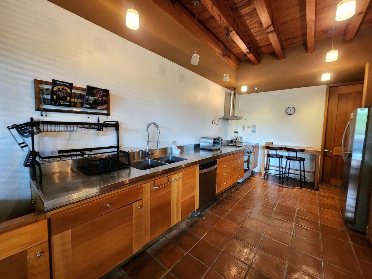 HOUSE FOR SALE, VALLE DE BRAVO