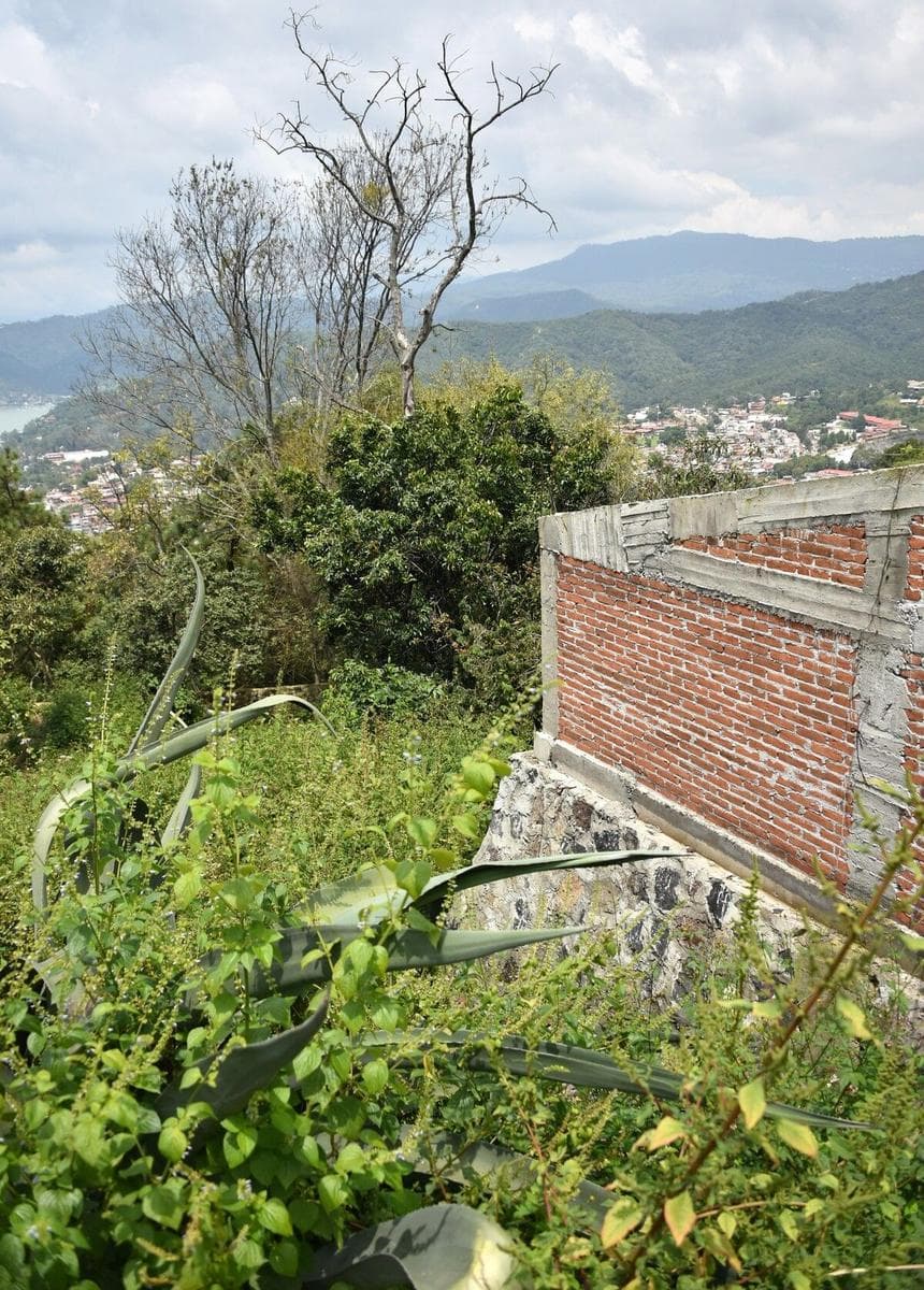 LAND FOR SALE, WITH A VIEW OF THE LAKE, VALLE DE BRAVO