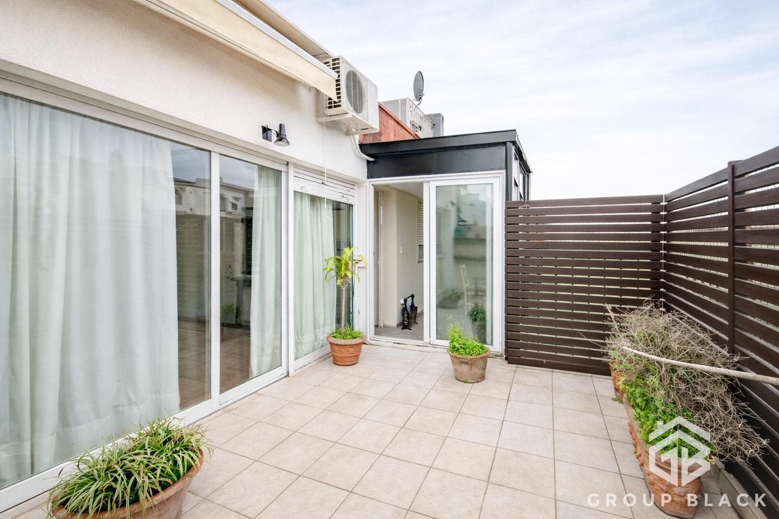 VENTA DPTO 3 AMBIENTES MAS DEPENDENCIA BALCON ATERRAZADO Y BAULERA A REFACCIONAR EN PALERMO