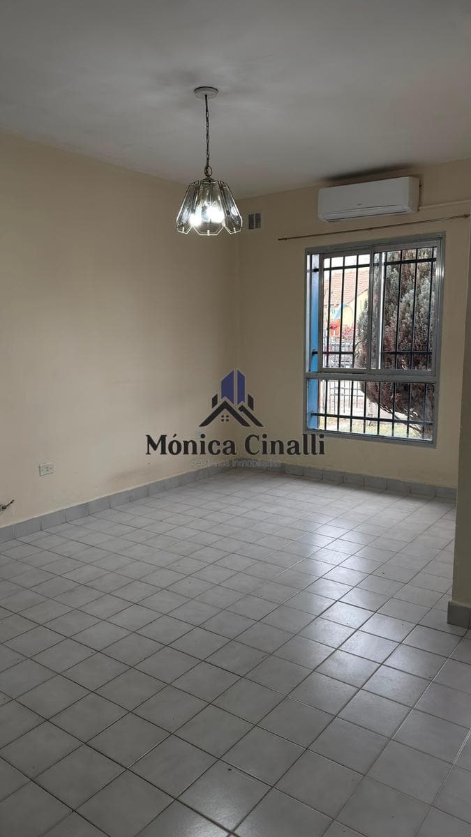 House in Villa Regina