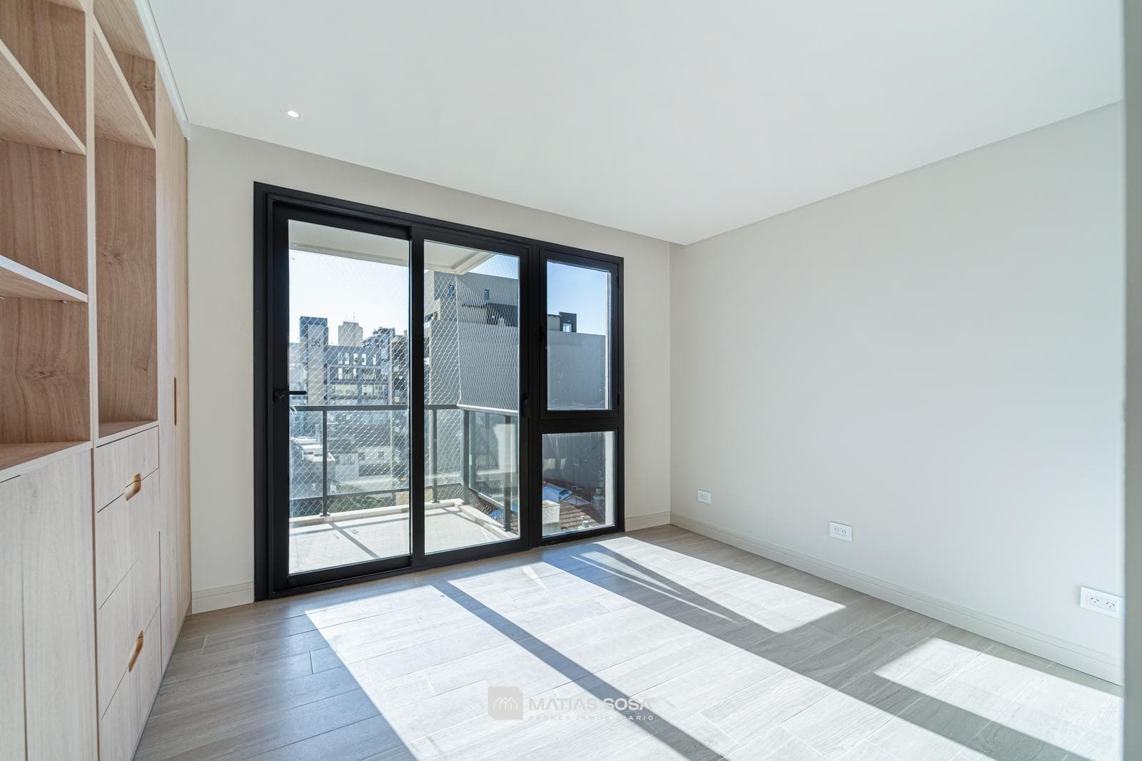 For Sale - Apartment in Guemes - Financing Available - Category - 3-room apartment