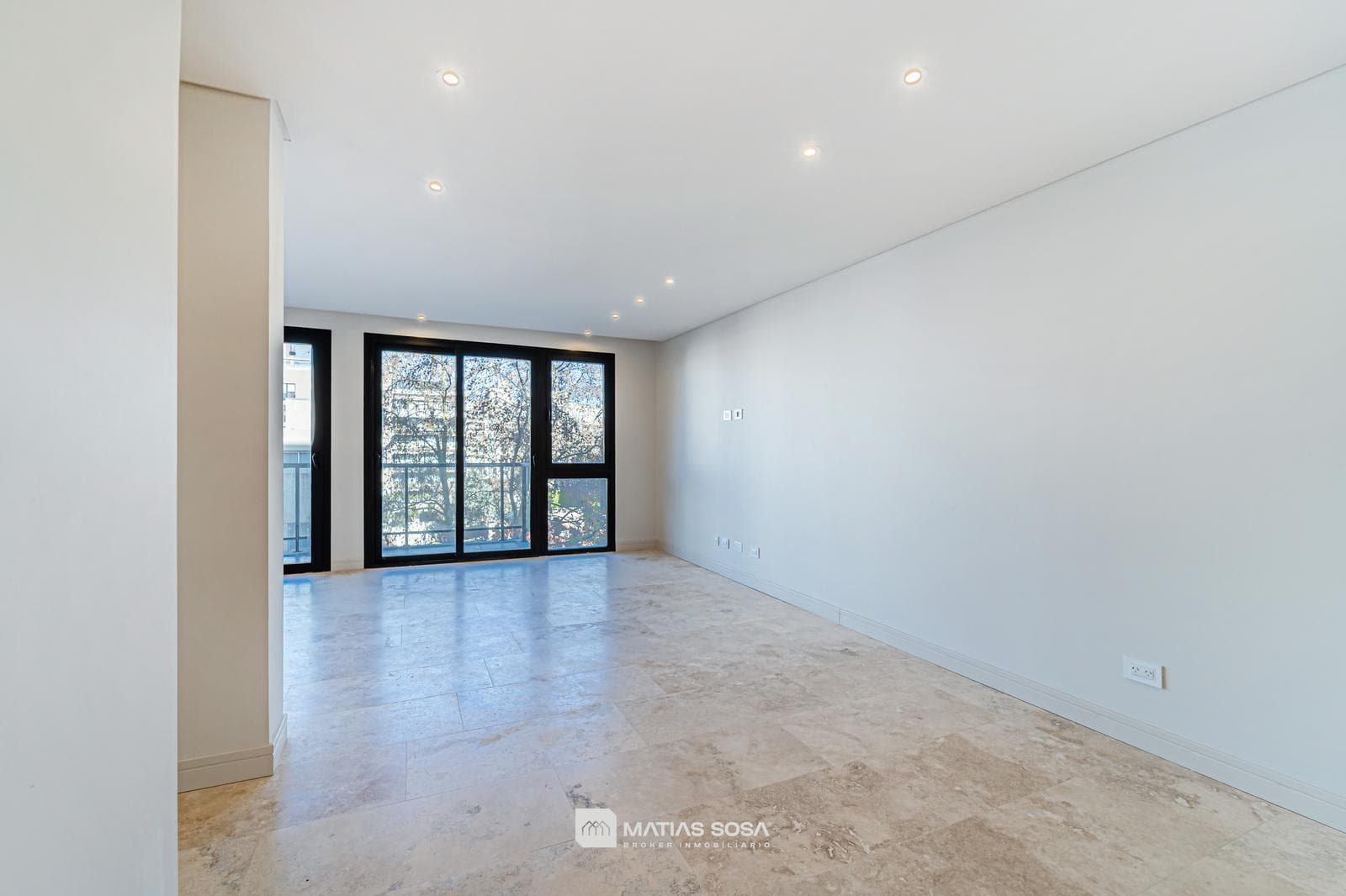 For Sale - Apartment in Guemes - Financing Available - Category - 3-room apartment