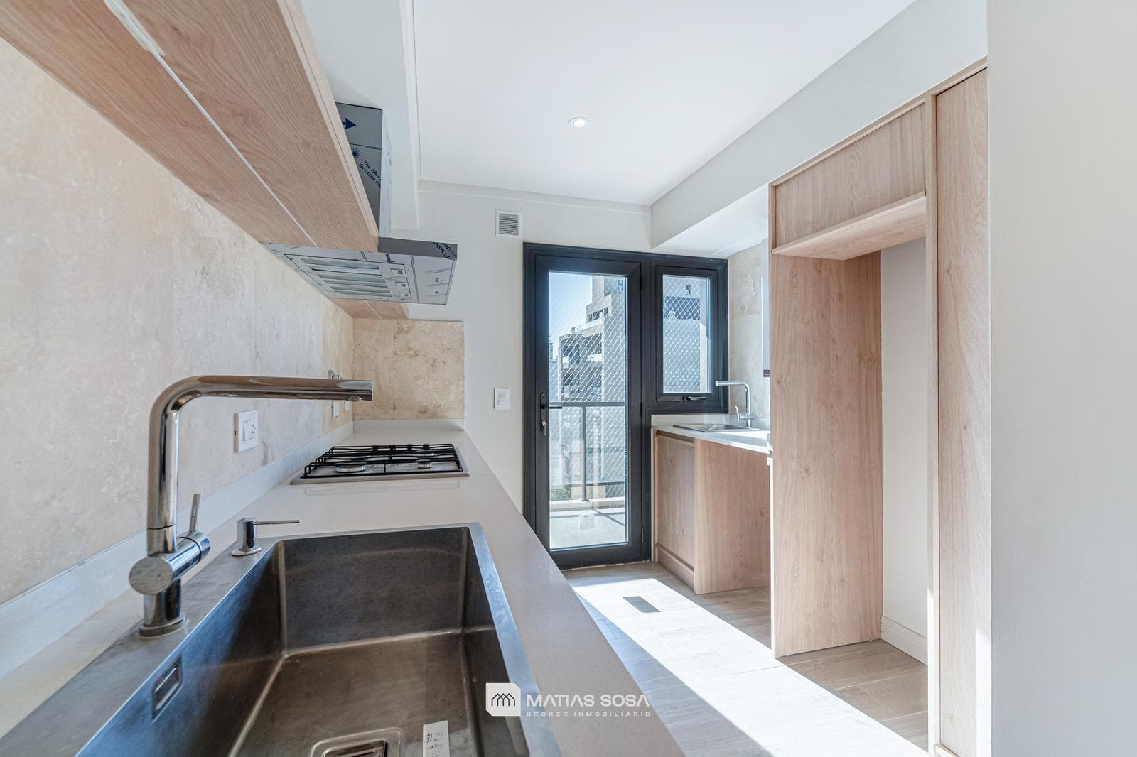 For Sale - Apartment in Guemes - Financing Available - Category - 3-room apartment
