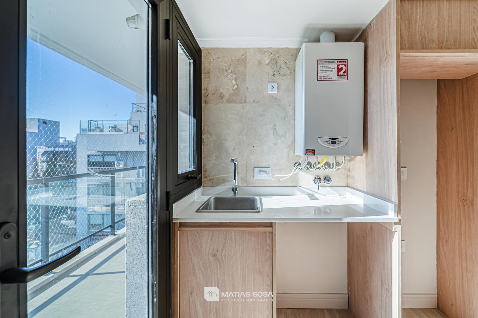 For Sale - Apartment in Guemes - Financing Available - Category - 3-room apartment