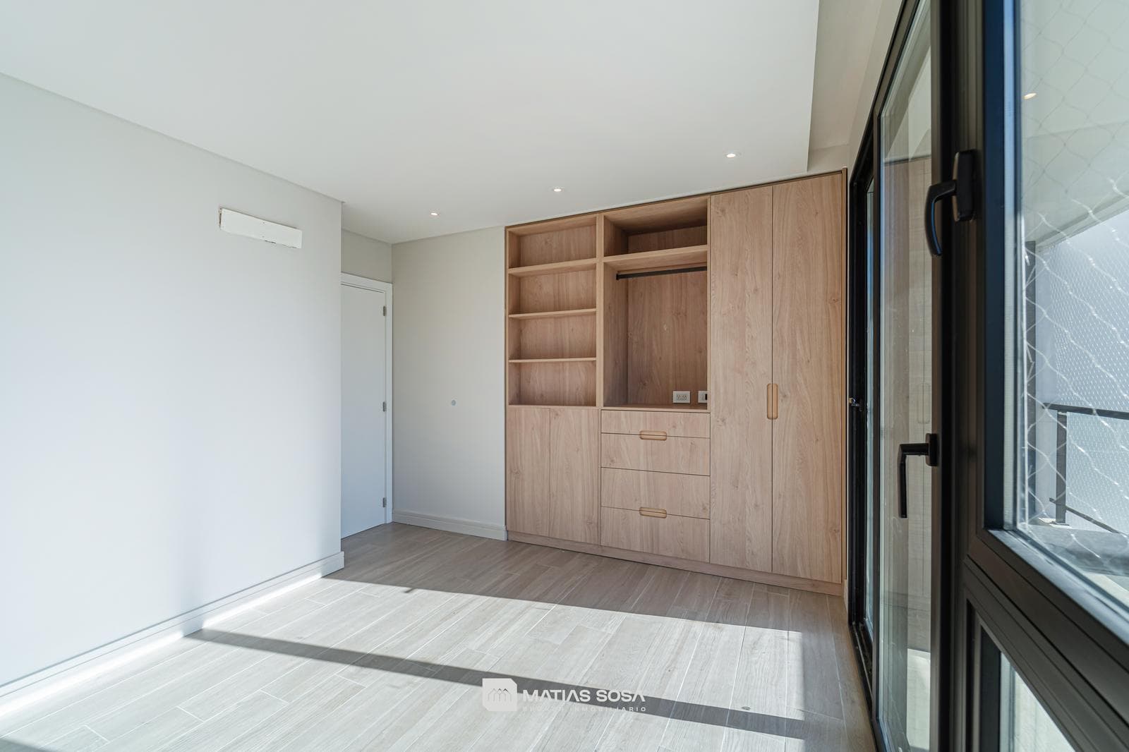 For Sale - Apartment in Guemes - Financing Available - Category - 3-room apartment