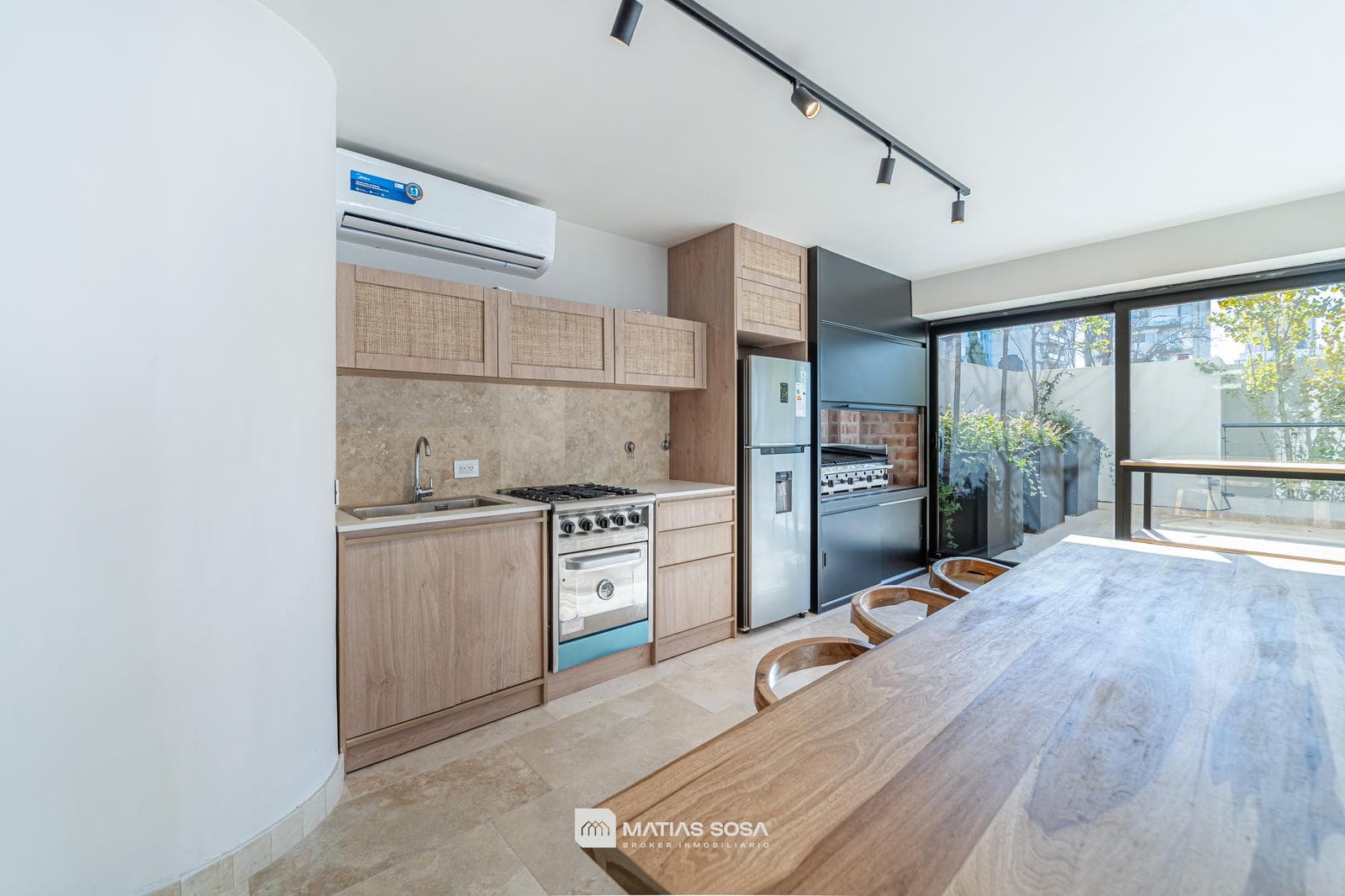 For Sale - Apartment in Guemes - Financing Available - Category - 3-room apartment