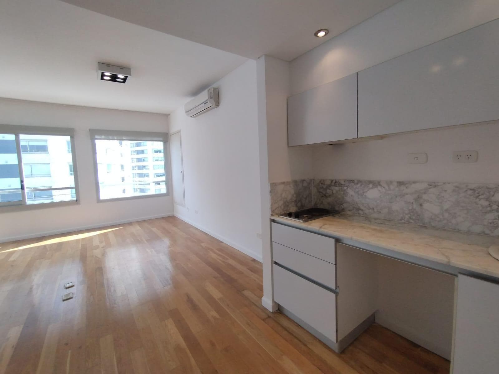 Studio Apartment for Rent with Parking Space, Suitable for Professionals, in Zencity, Puerto Madero!!