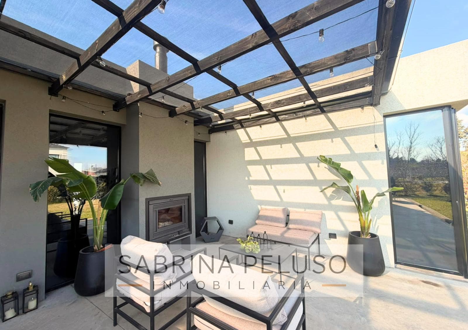 4-BEDROOM HOUSE FOR SALE - PRADOS DEL OESTE GATED COMMUNITY - LA REJA/MORENO