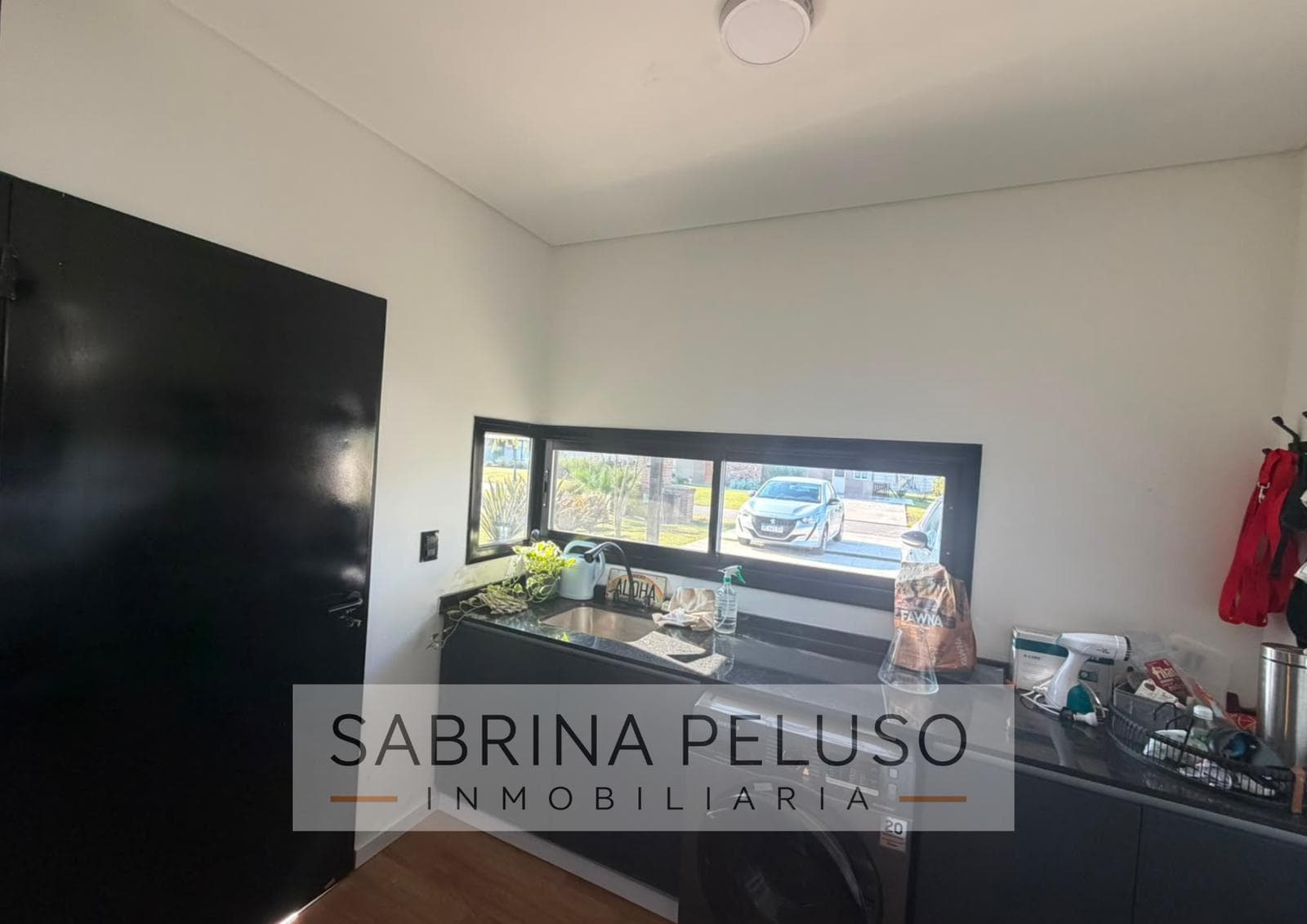 4-BEDROOM HOUSE FOR SALE - PRADOS DEL OESTE GATED COMMUNITY - LA REJA/MORENO