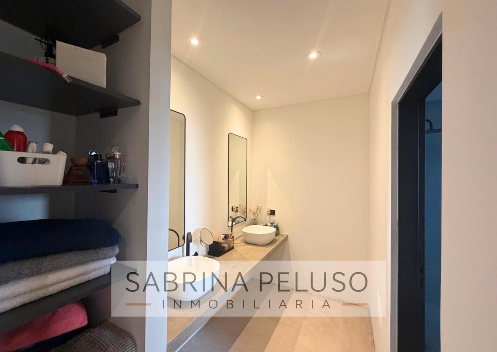 4-BEDROOM HOUSE FOR SALE - PRADOS DEL OESTE GATED COMMUNITY - LA REJA/MORENO