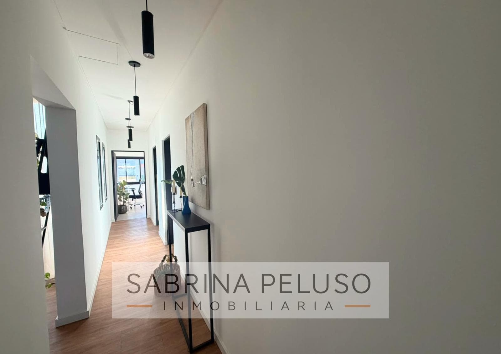 4-BEDROOM HOUSE FOR SALE - PRADOS DEL OESTE GATED COMMUNITY - LA REJA/MORENO