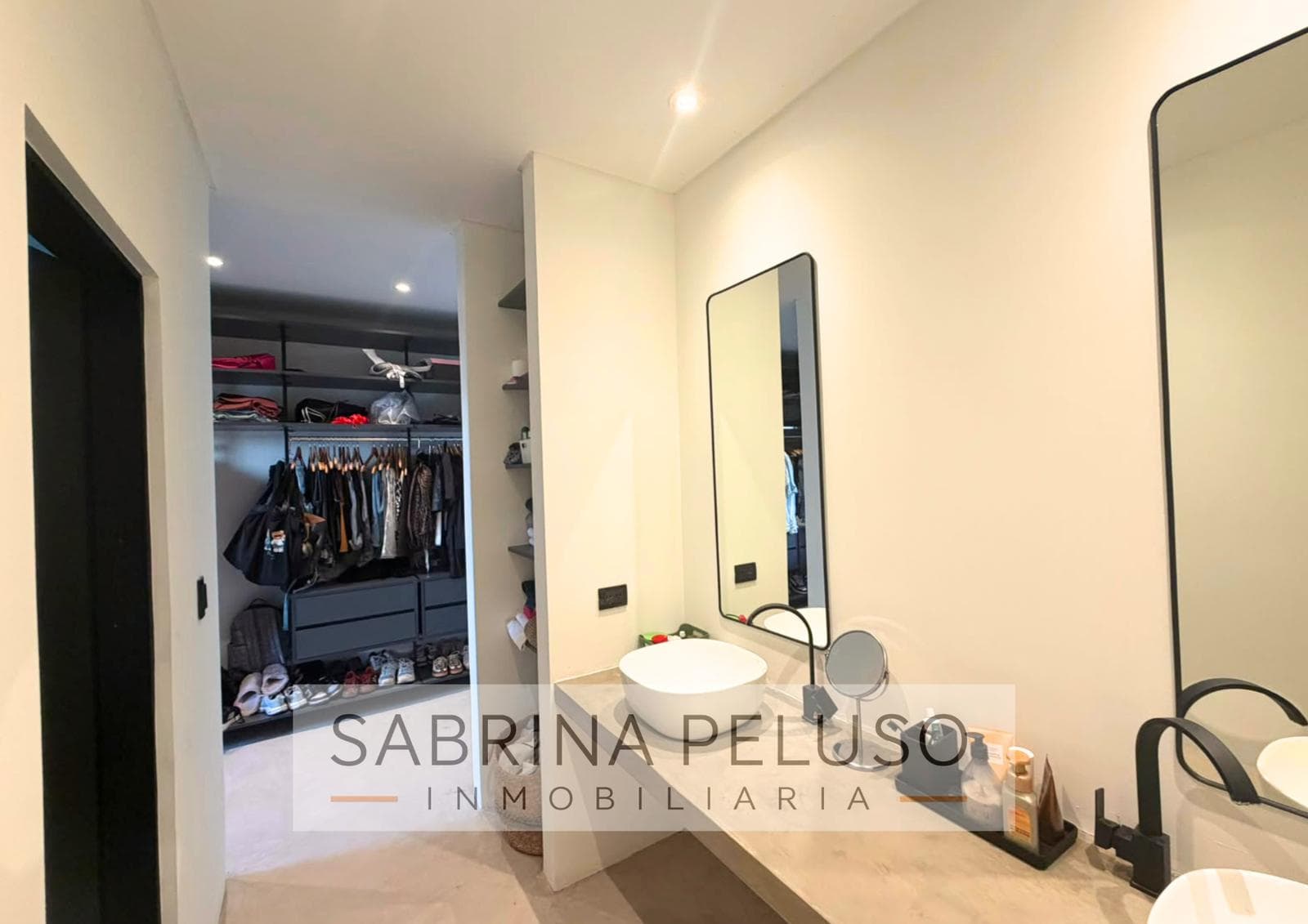 4-BEDROOM HOUSE FOR SALE - PRADOS DEL OESTE GATED COMMUNITY - LA REJA/MORENO